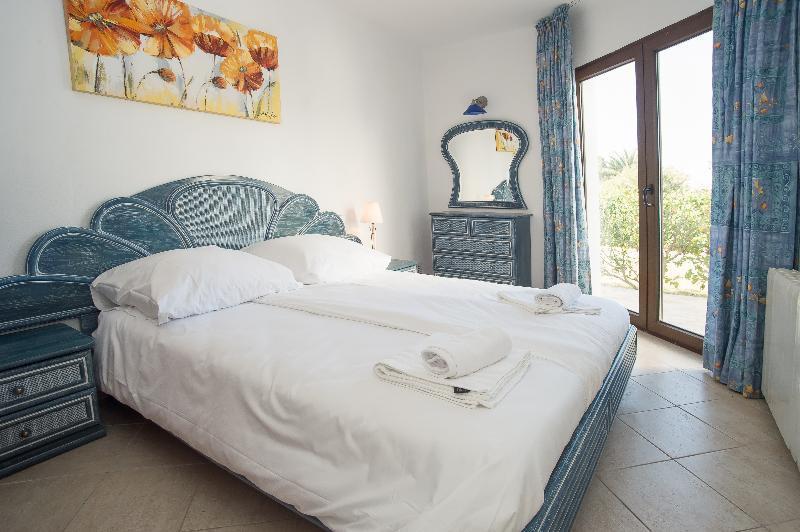 Esmeralda Villa *